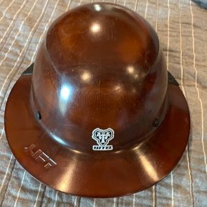Lift hard hat